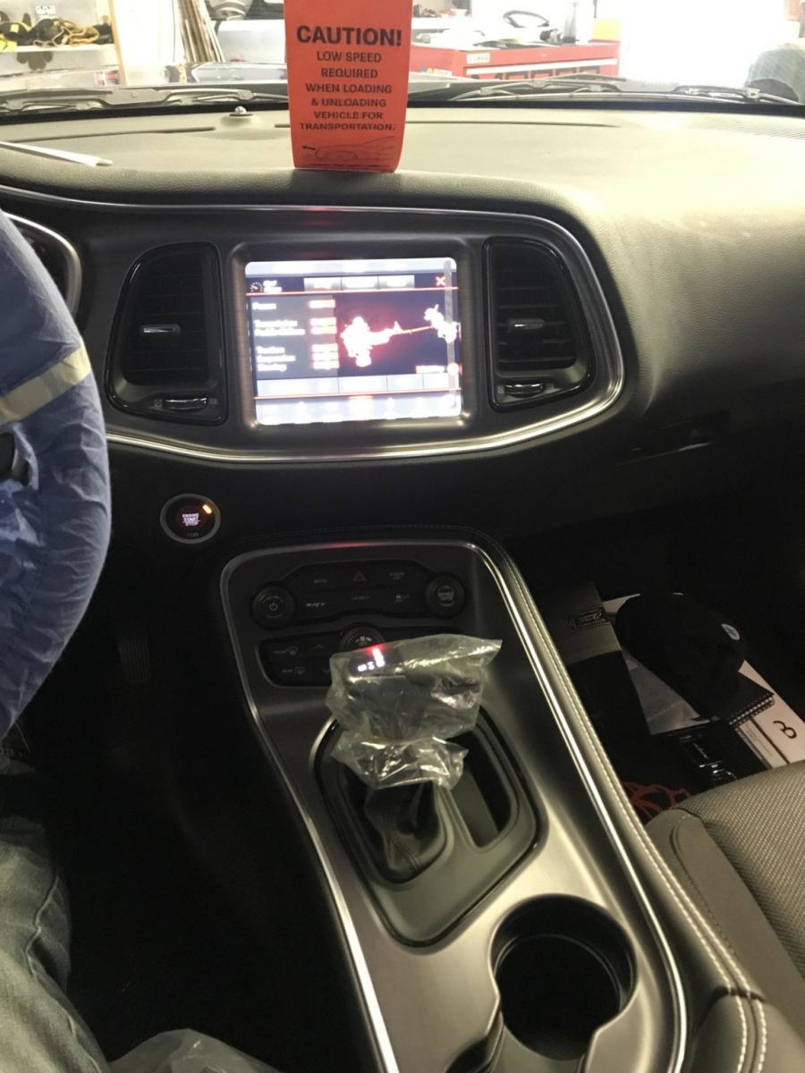 Интерьер Dodge Challenger SRT Demon (LC) 2018 года  (фото 68 из 162)